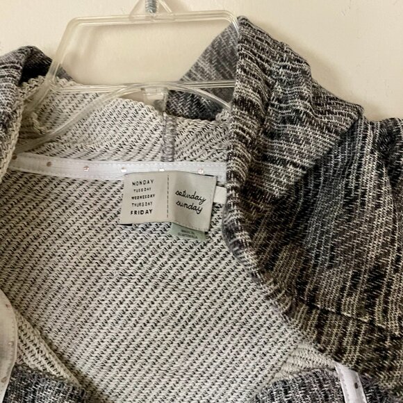 Long sleeve crop top sweater, Tie neck hoodie - Picture 7 of 9